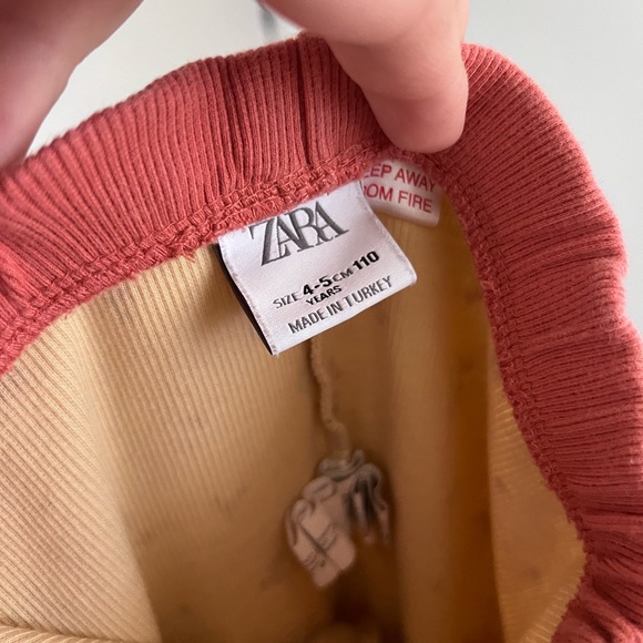 Zara - Picture 3 of 4